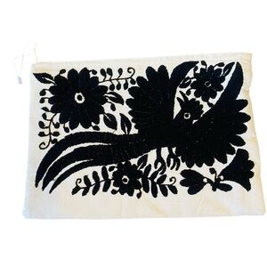 OTOMI Hand Embroidered Made In Mexico Clutch Bag Wristlet